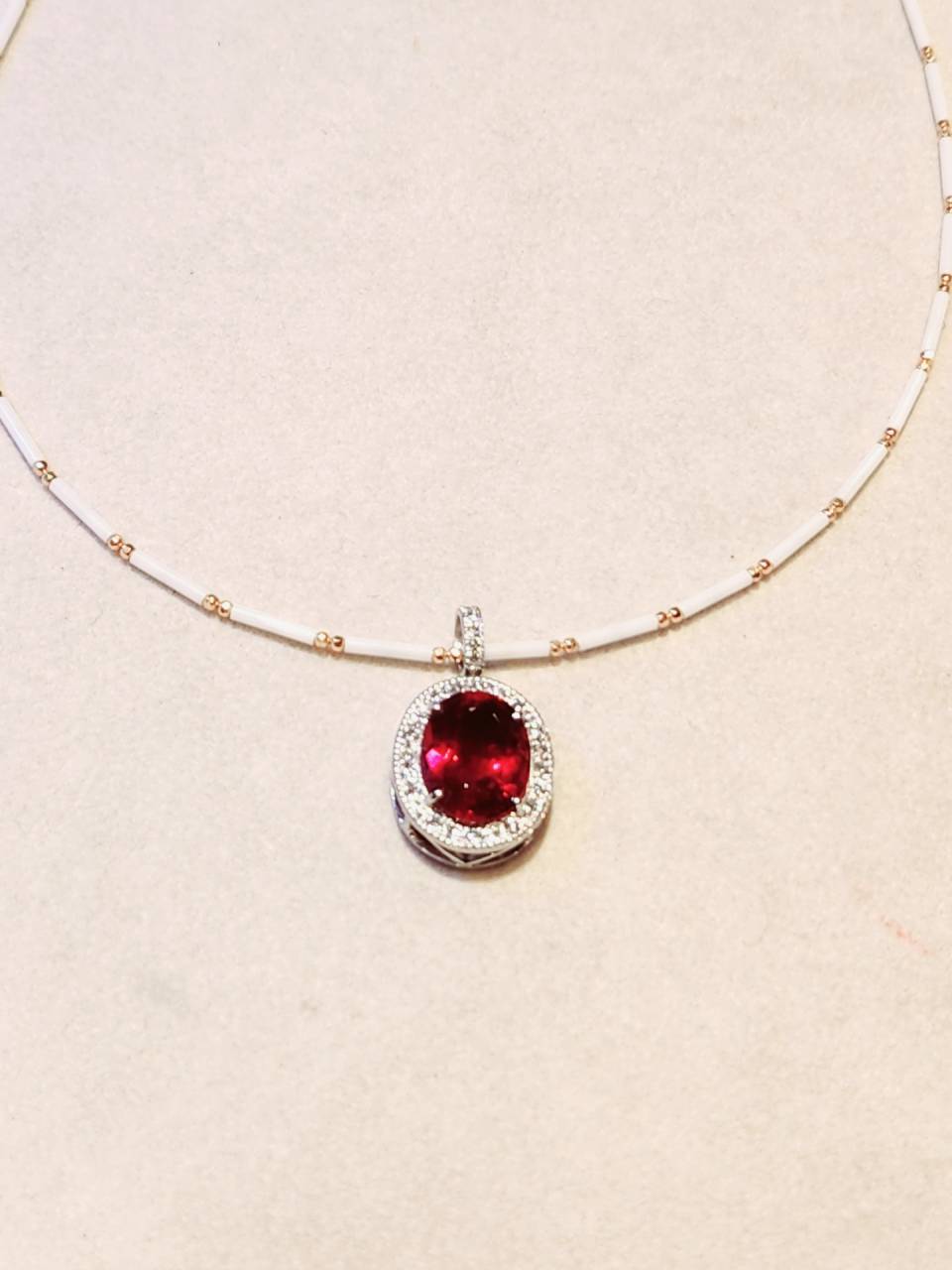 ルーベライトのペンダント加工承りました