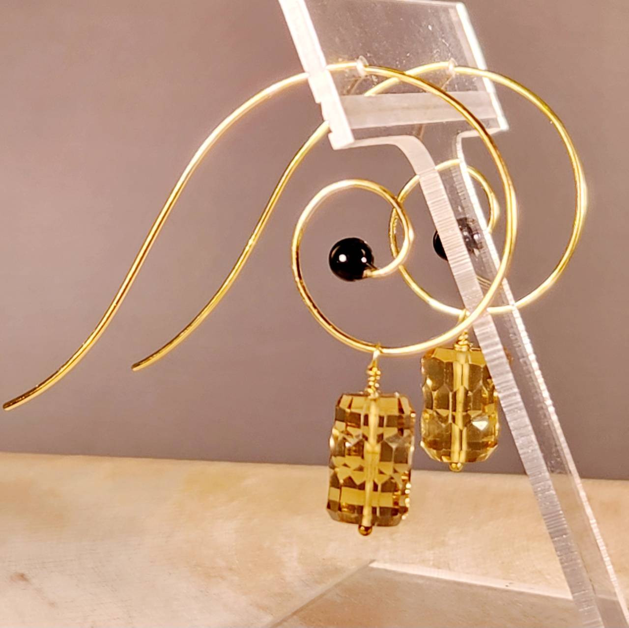 ビアーシトリンのサージカルピアス