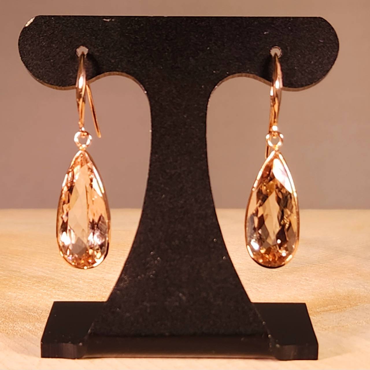 新作　モルガナイトのピアス