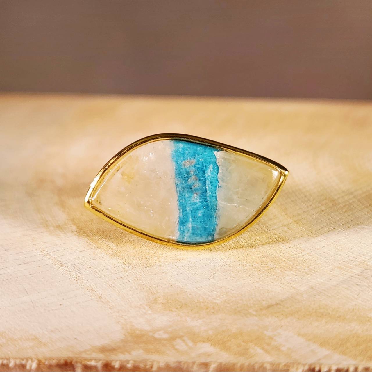 アマゾナイトの珍しいリング