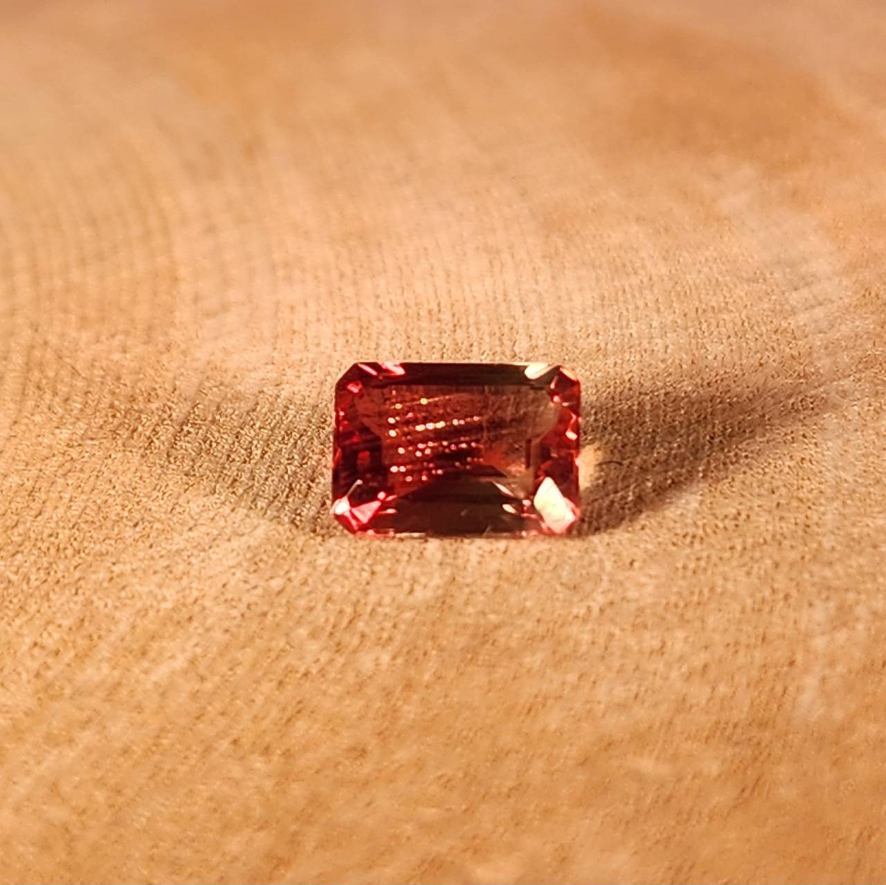 とても綺麗なサンストーンの裸石