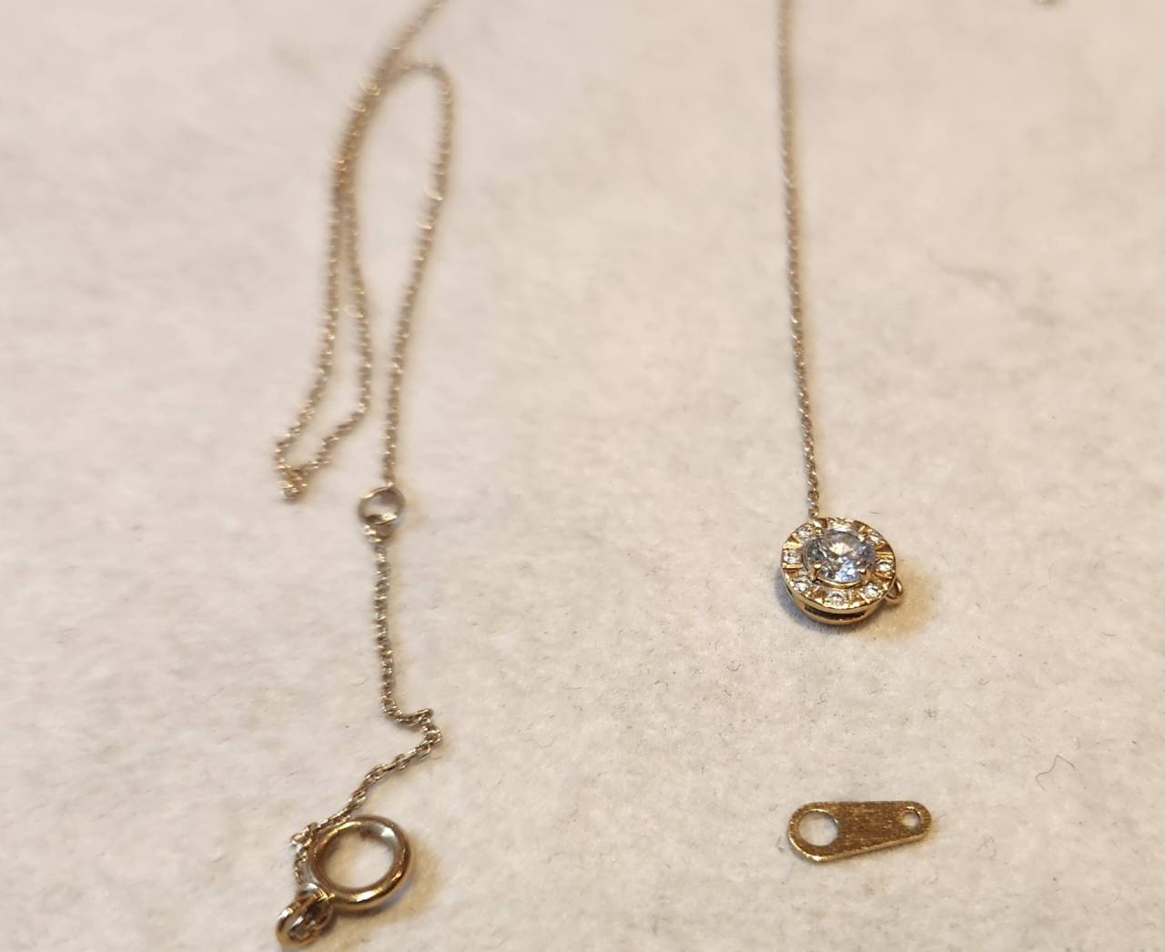 プチダイヤのペンダントを可愛いピンキーリングにジュエリーリフォーム